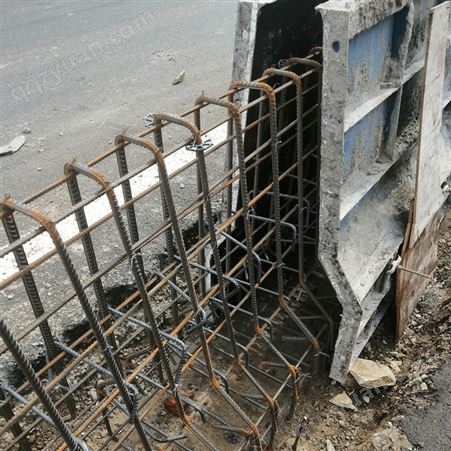 混凝土防撞护栏模具 高速公路高速公路防撞墙钢模板 寿命长