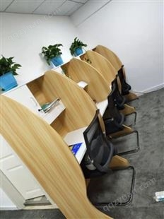 浩威家具 定制专升本学生用木质学习桌椅